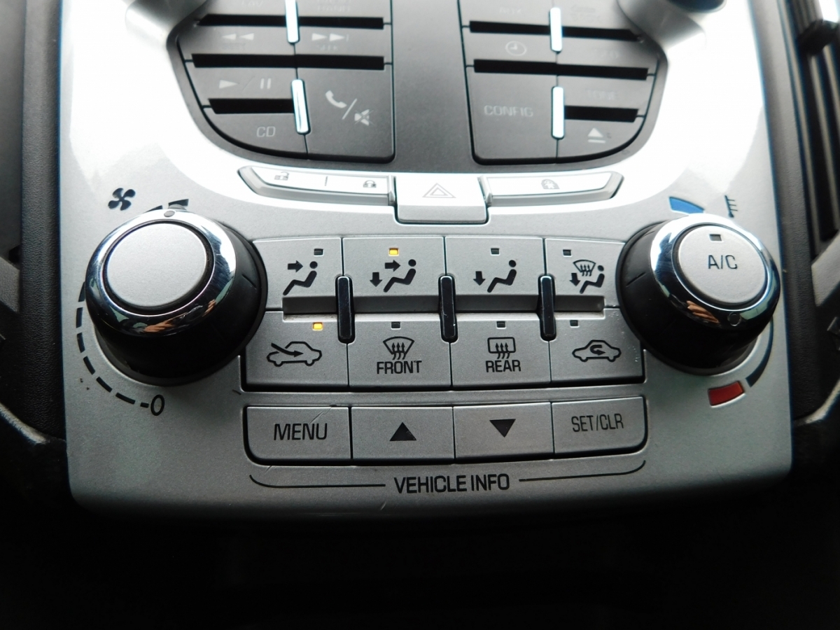 2012 Chevrolet Equinox LS photo 9