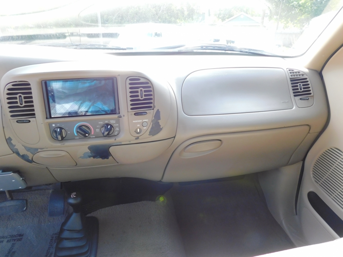 2001 Ford F-150 XLT photo 7