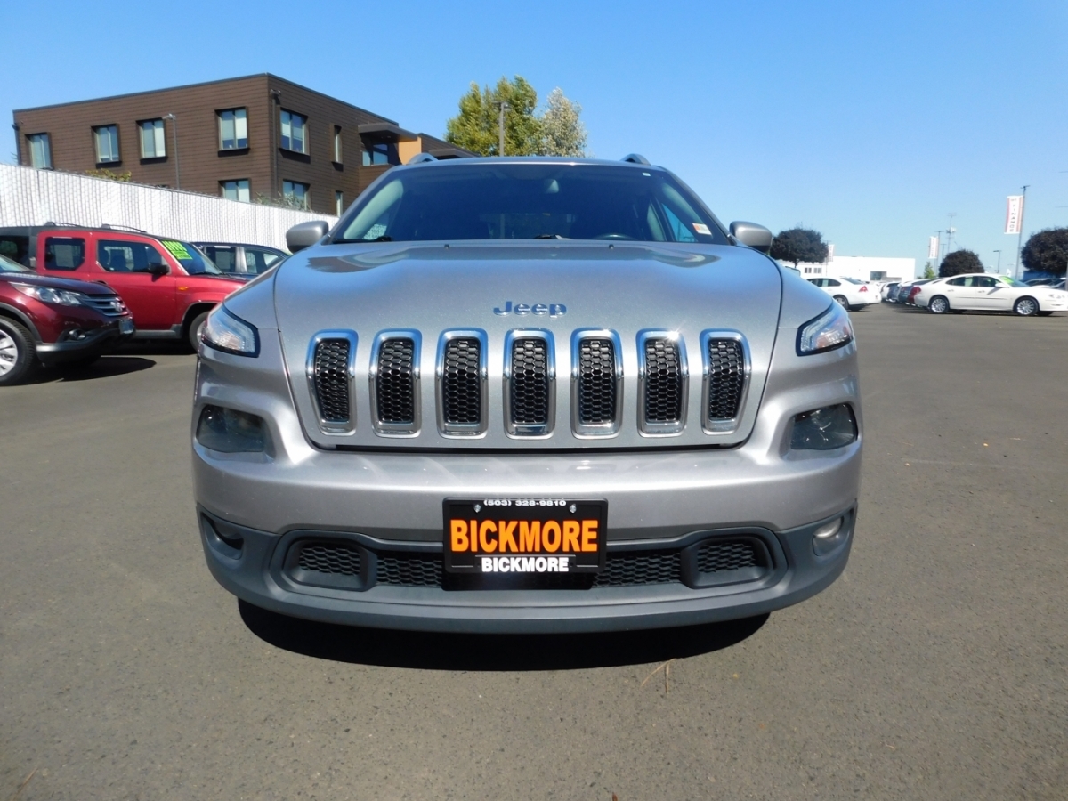 2015 Jeep Cherokee Latitude Sport photo 17
