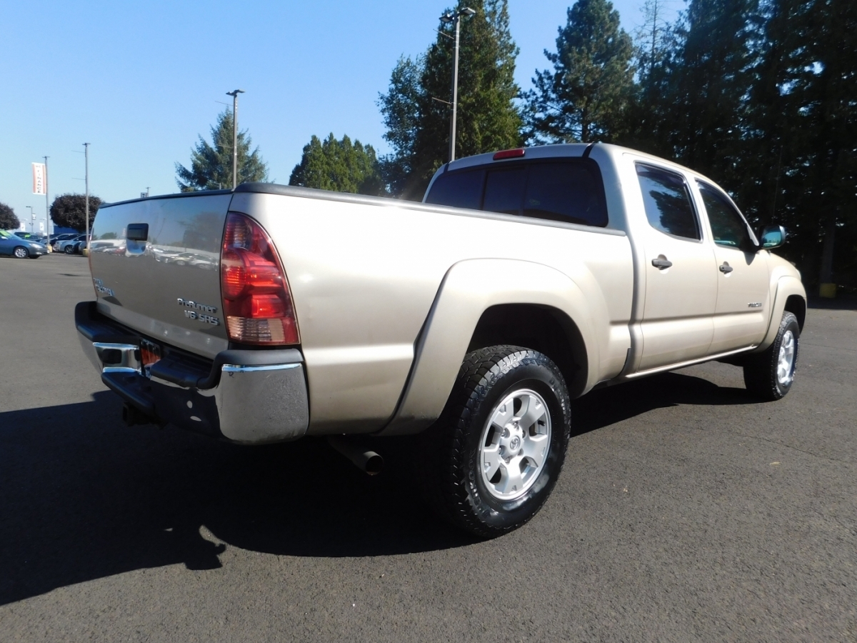 2008 Toyota Tacoma PreRunner photo 2