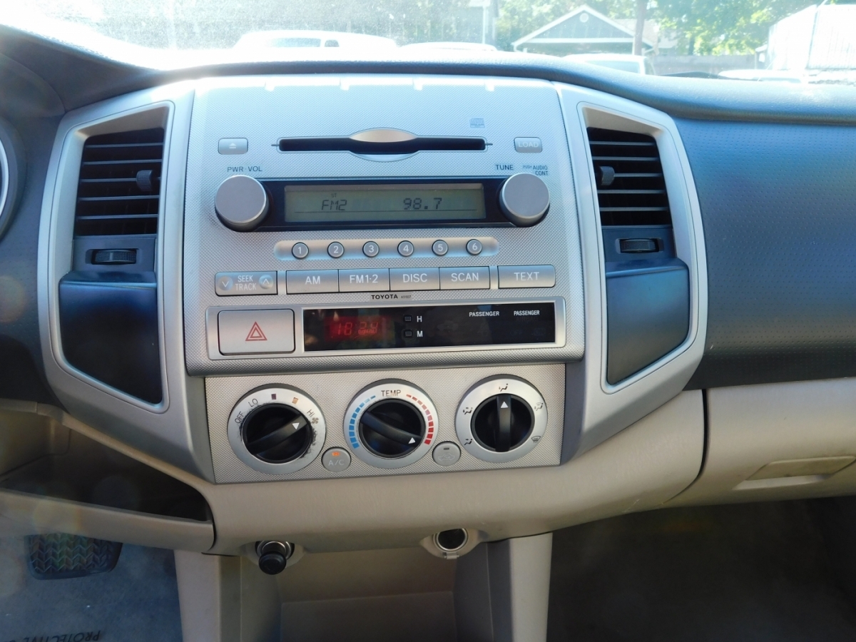 2008 Toyota Tacoma PreRunner photo 10