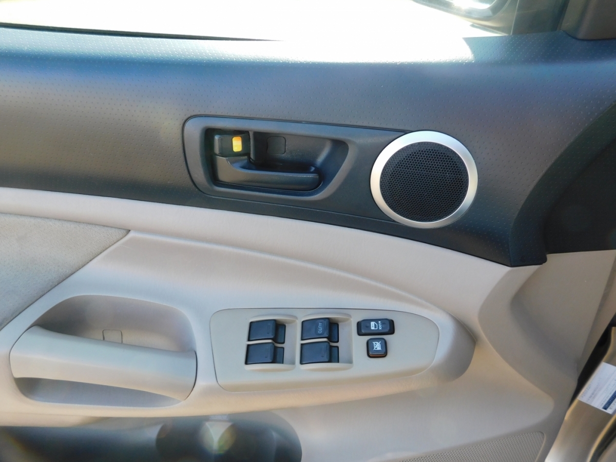 2008 Toyota Tacoma PreRunner photo 13