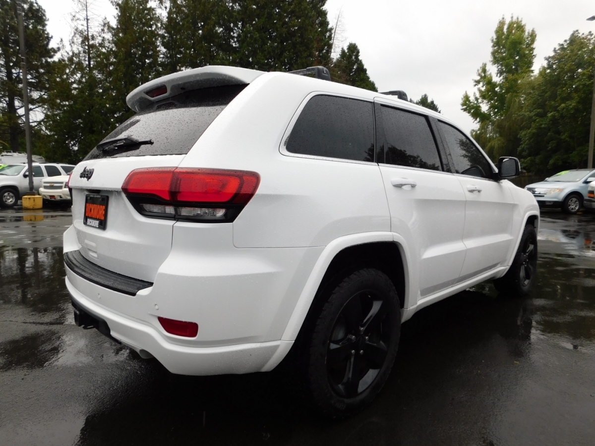 2015 Jeep Grand Cherokee Altitude Sport photo 2