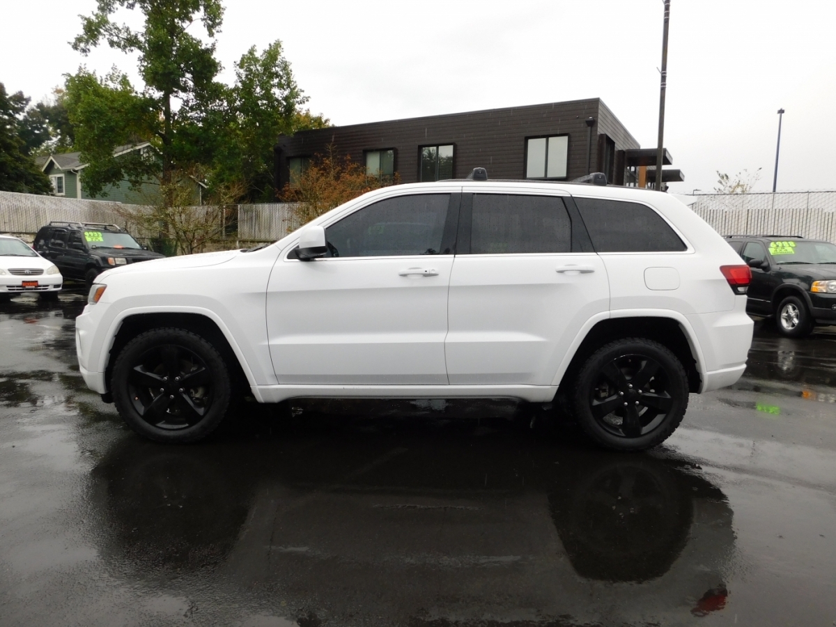 2015 Jeep Grand Cherokee Altitude Sport photo 23