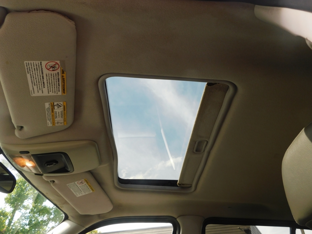 2003 Ford Explorer XLT Sport photo 14