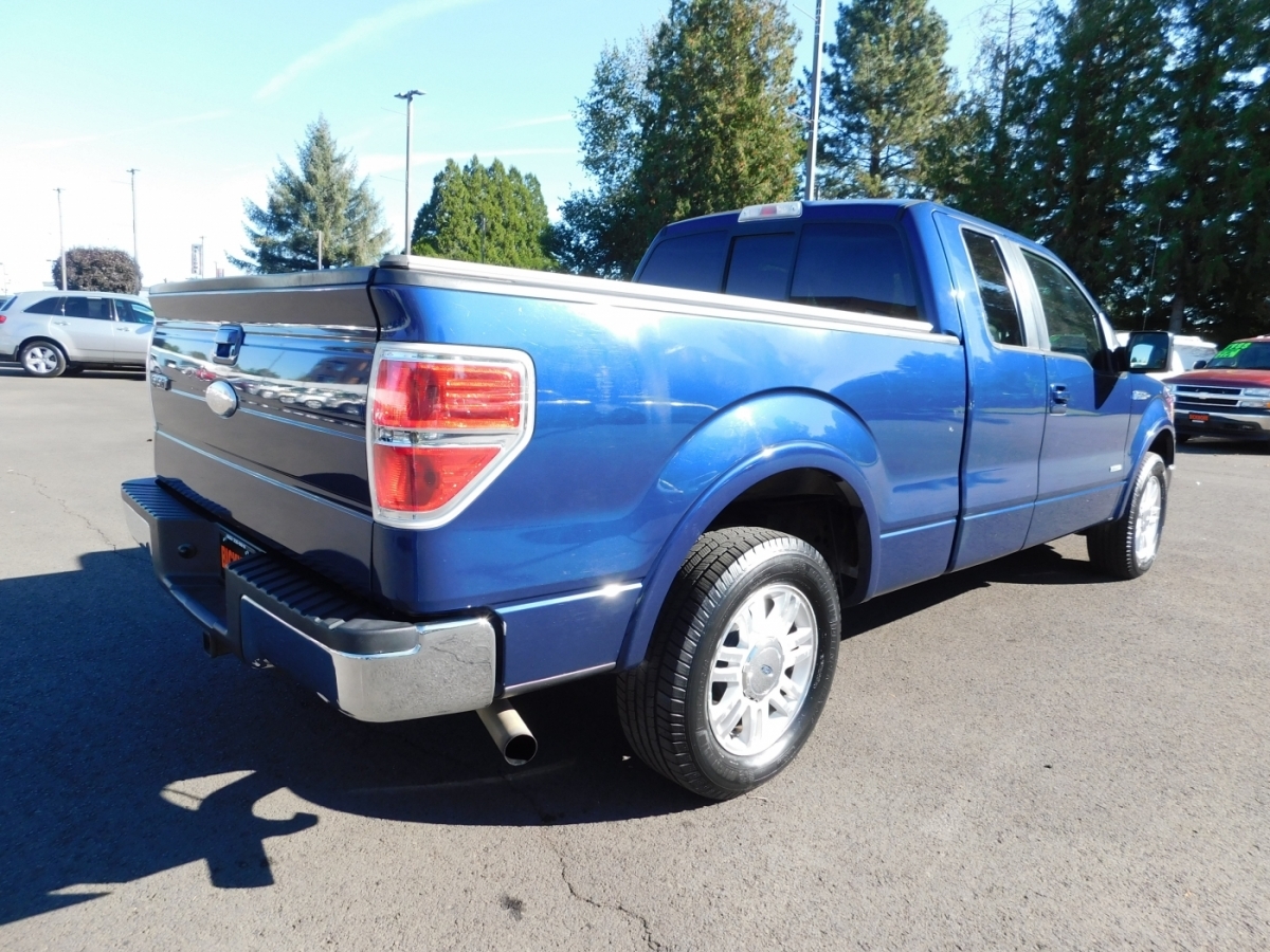 2011 Ford F-150 Lariat photo 2