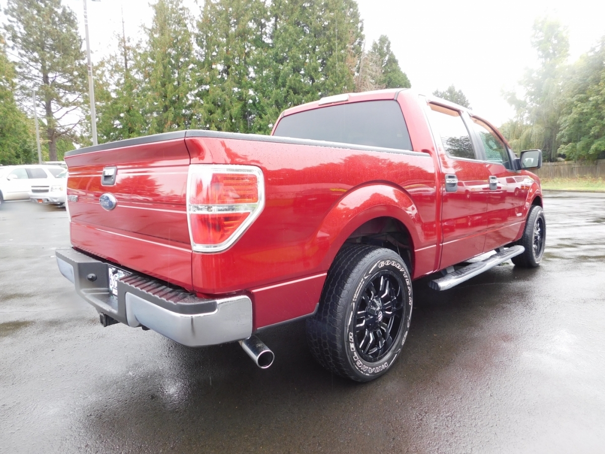 2013 Ford F-150 XLT photo 2