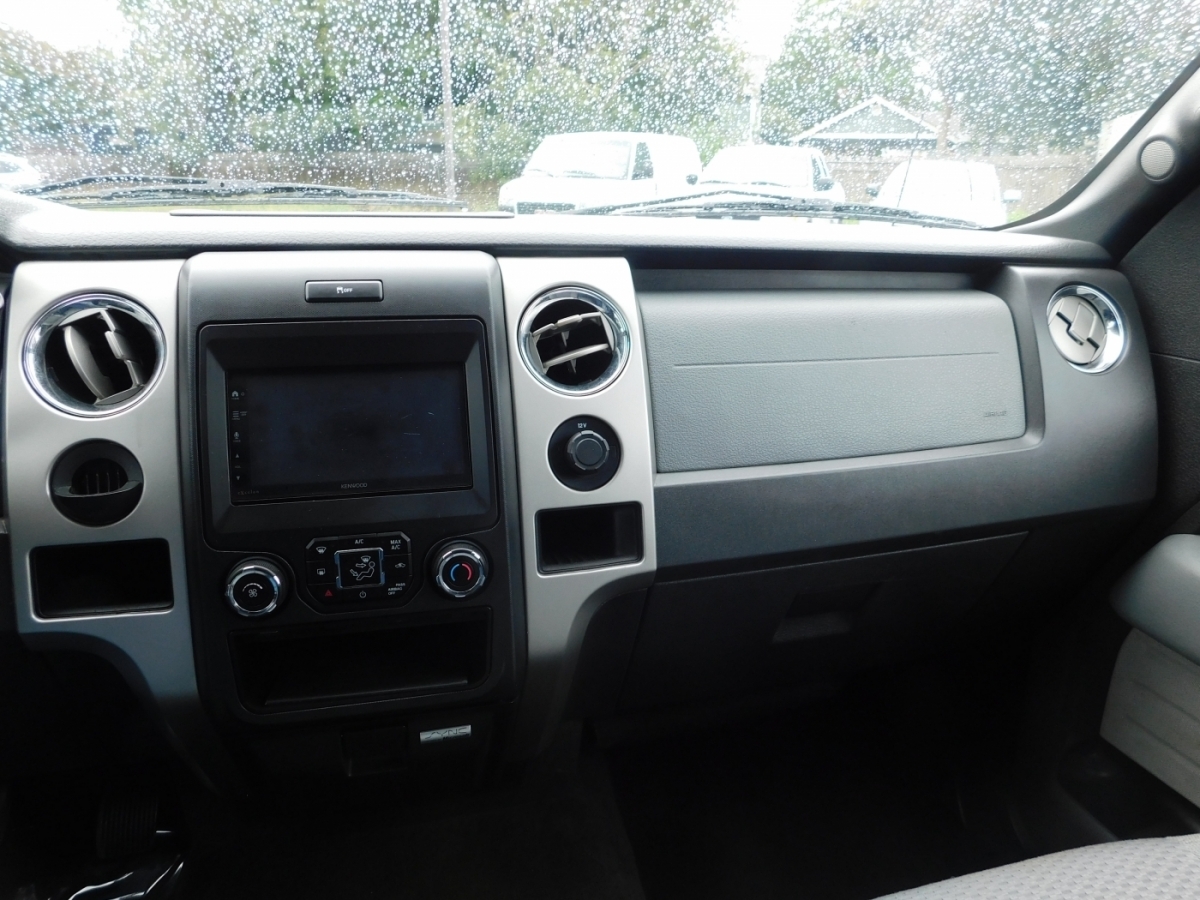 2013 Ford F-150 XLT photo 7