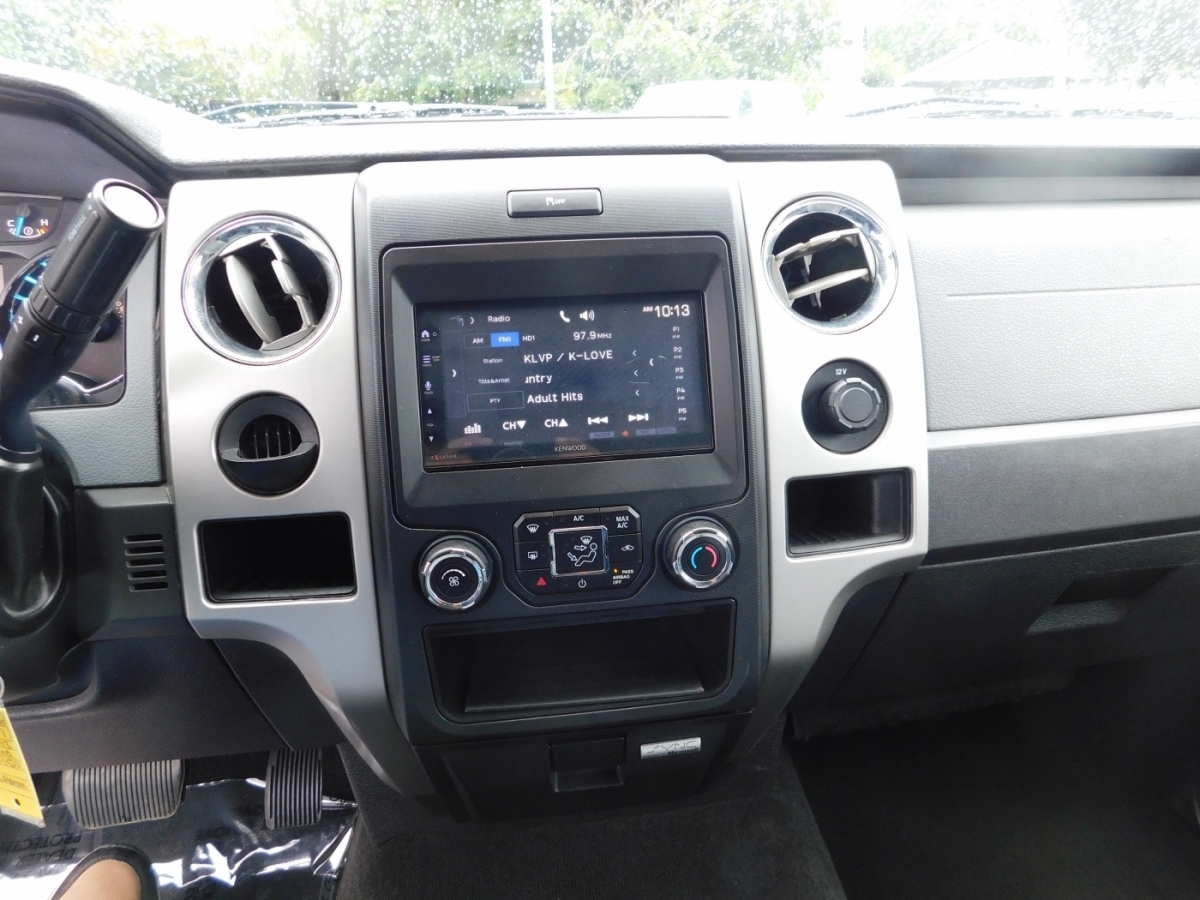 2013 Ford F-150 XLT photo 10