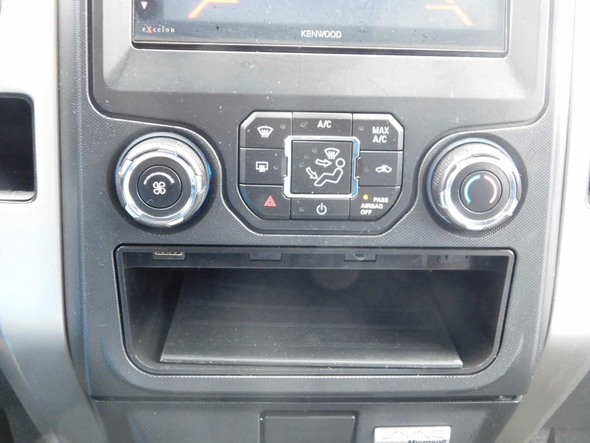 2013 Ford F-150 XLT photo 13