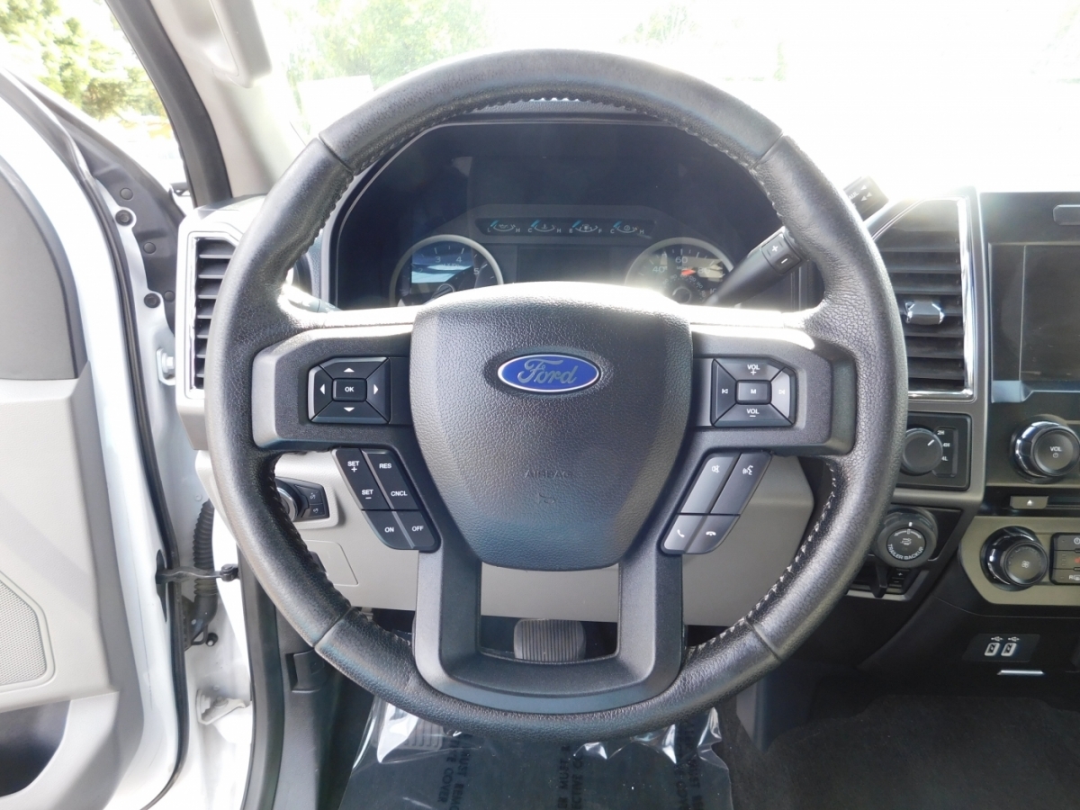 2016 Ford F-150 XLT photo 8