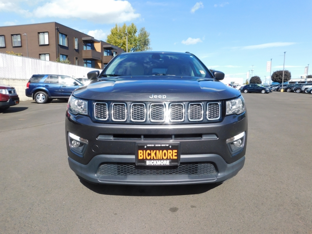 2017 Jeep Compass Latitude Sport photo 20