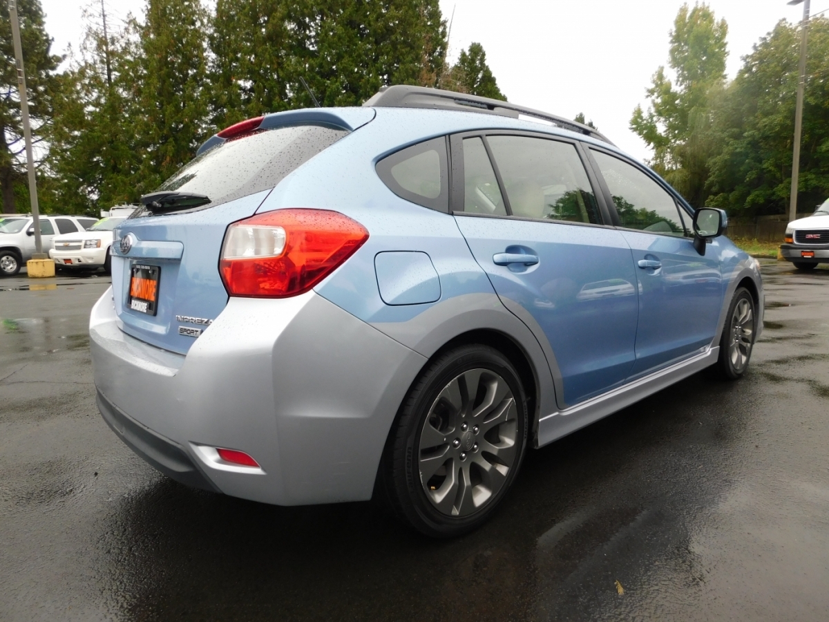 2012 Subaru Impreza 2.0i Sport Limited photo 2