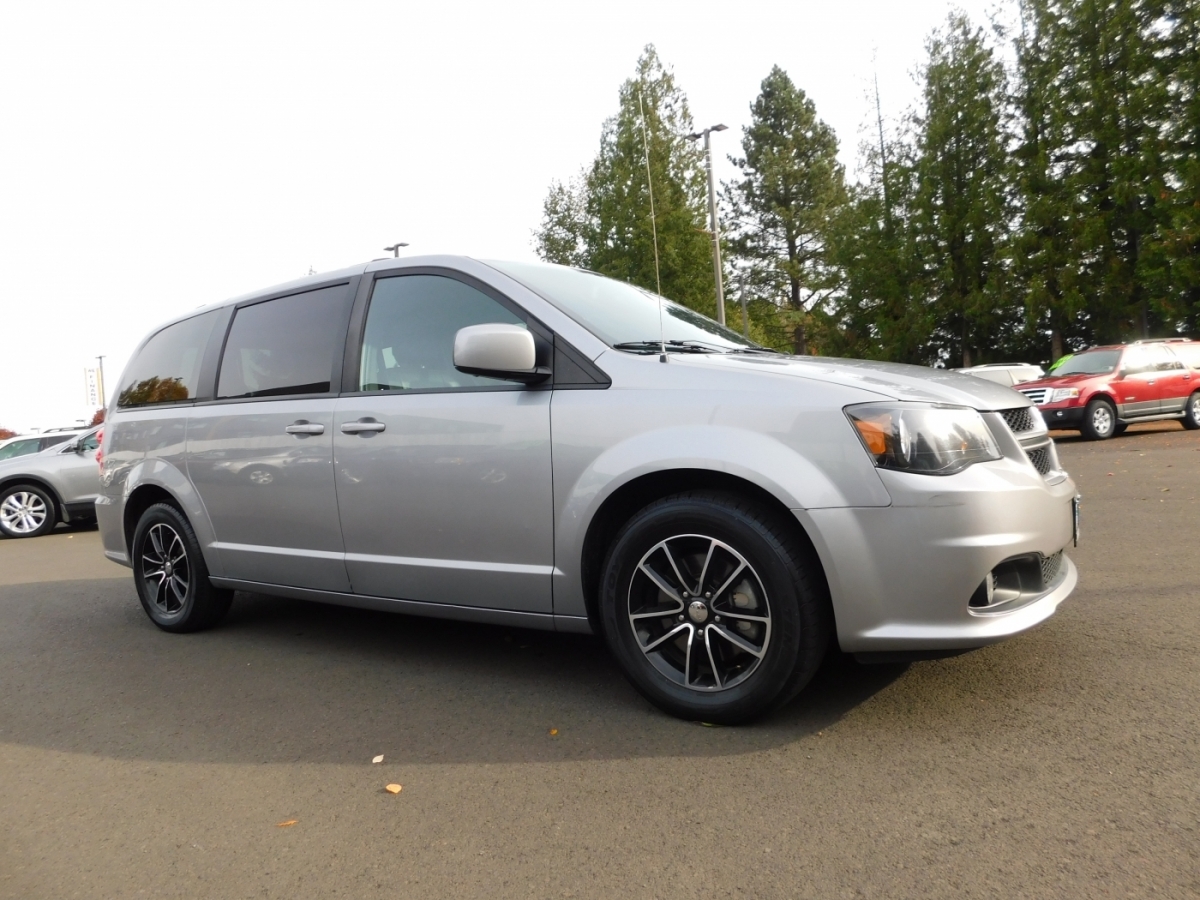 2019 Dodge Grand Caravan GT Minivan 4D