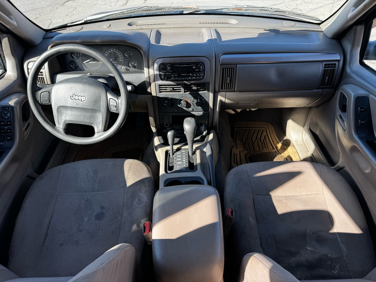 Jeep Grand Cherokee Laredo 4WD 2004