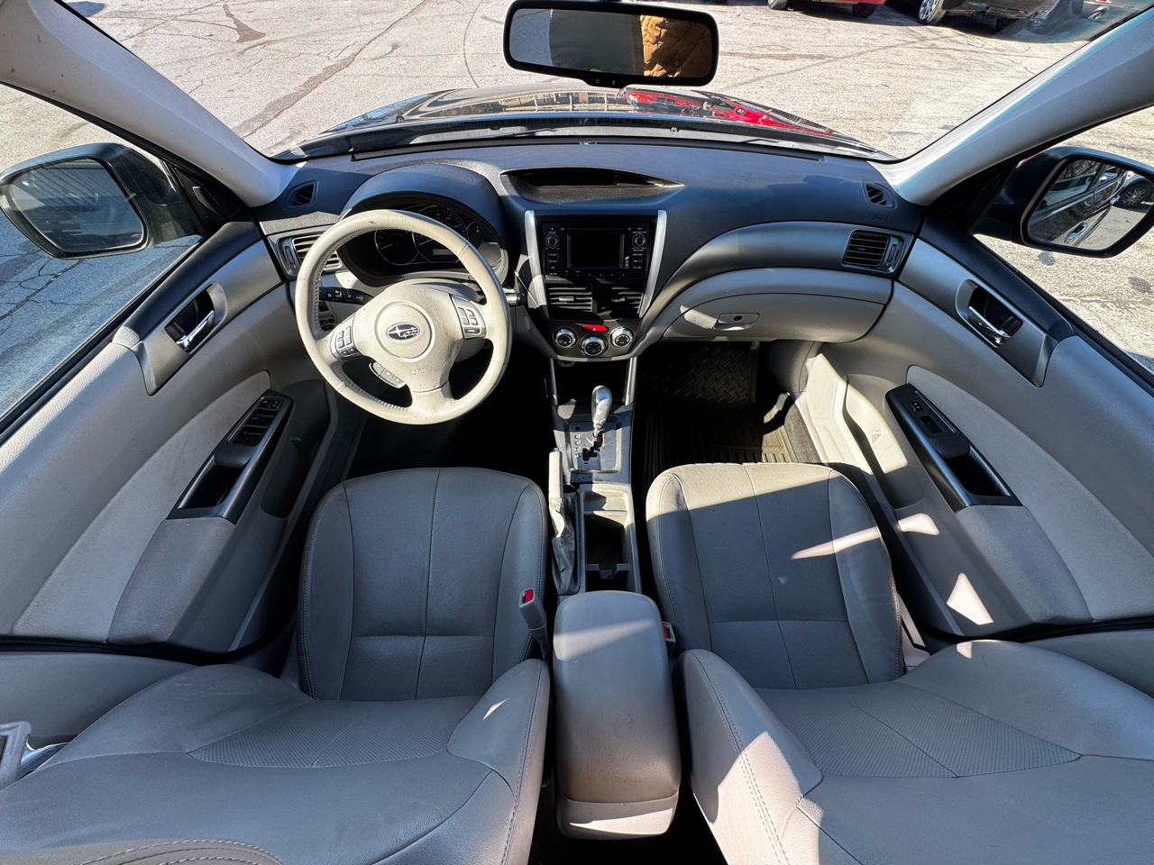 Subaru Forester 2.5X Limited 2012