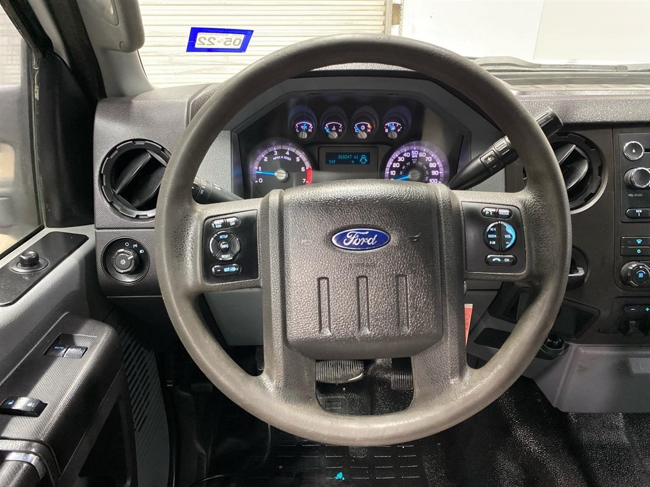 Ford F-350 SD XL SuperCab Long Bed DRW 2WD 2015