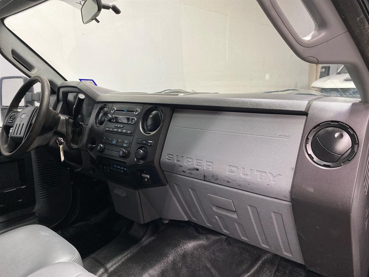Ford F-350 SD XL SuperCab Long Bed DRW 2WD 2015
