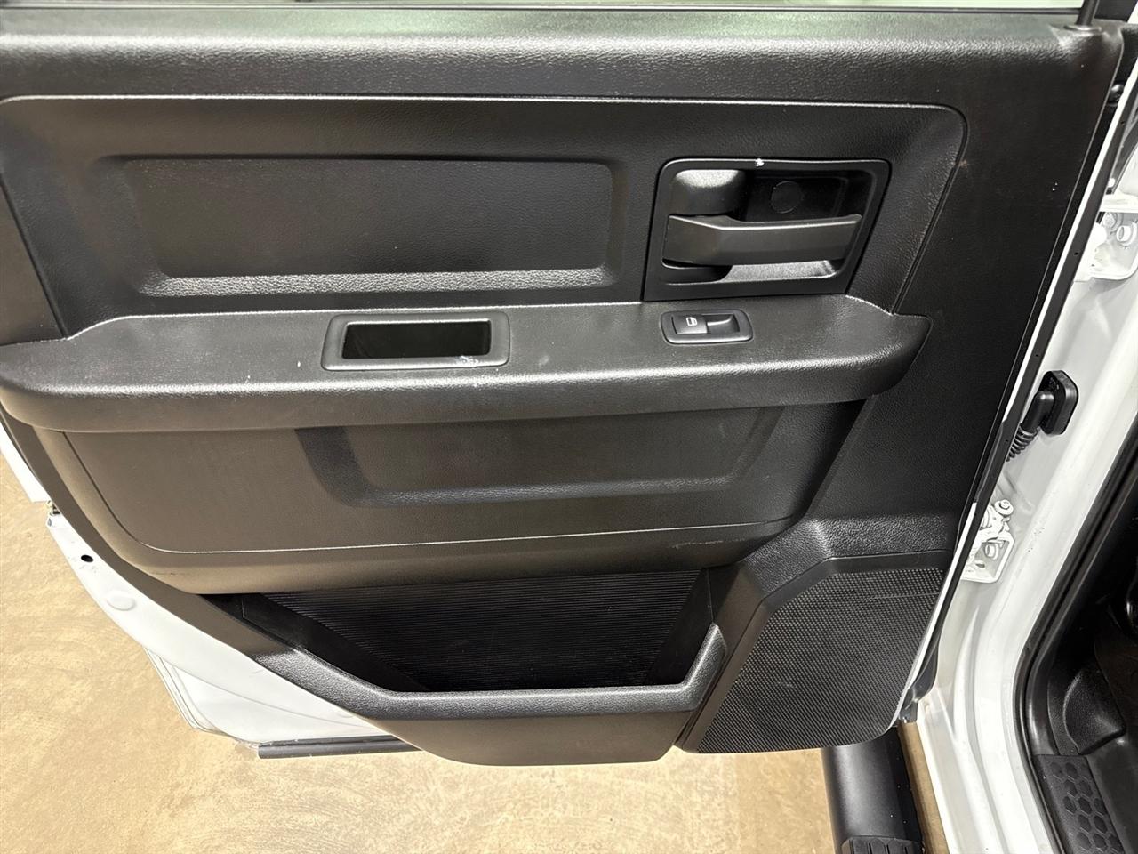 RAM 2500 Tradesman Crew Cab LWB 4WD 2024