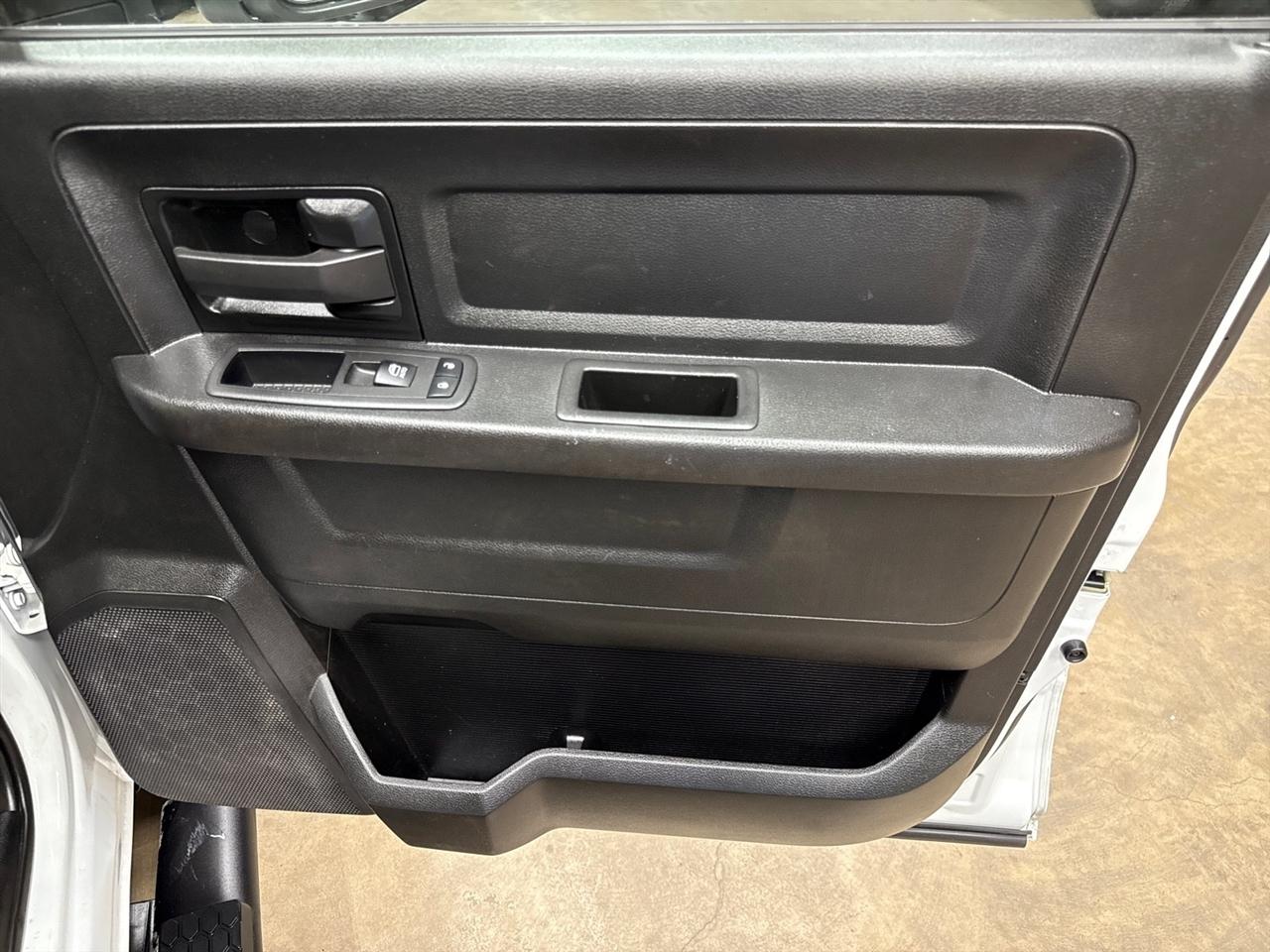 RAM 2500 Tradesman Crew Cab LWB 4WD 2024