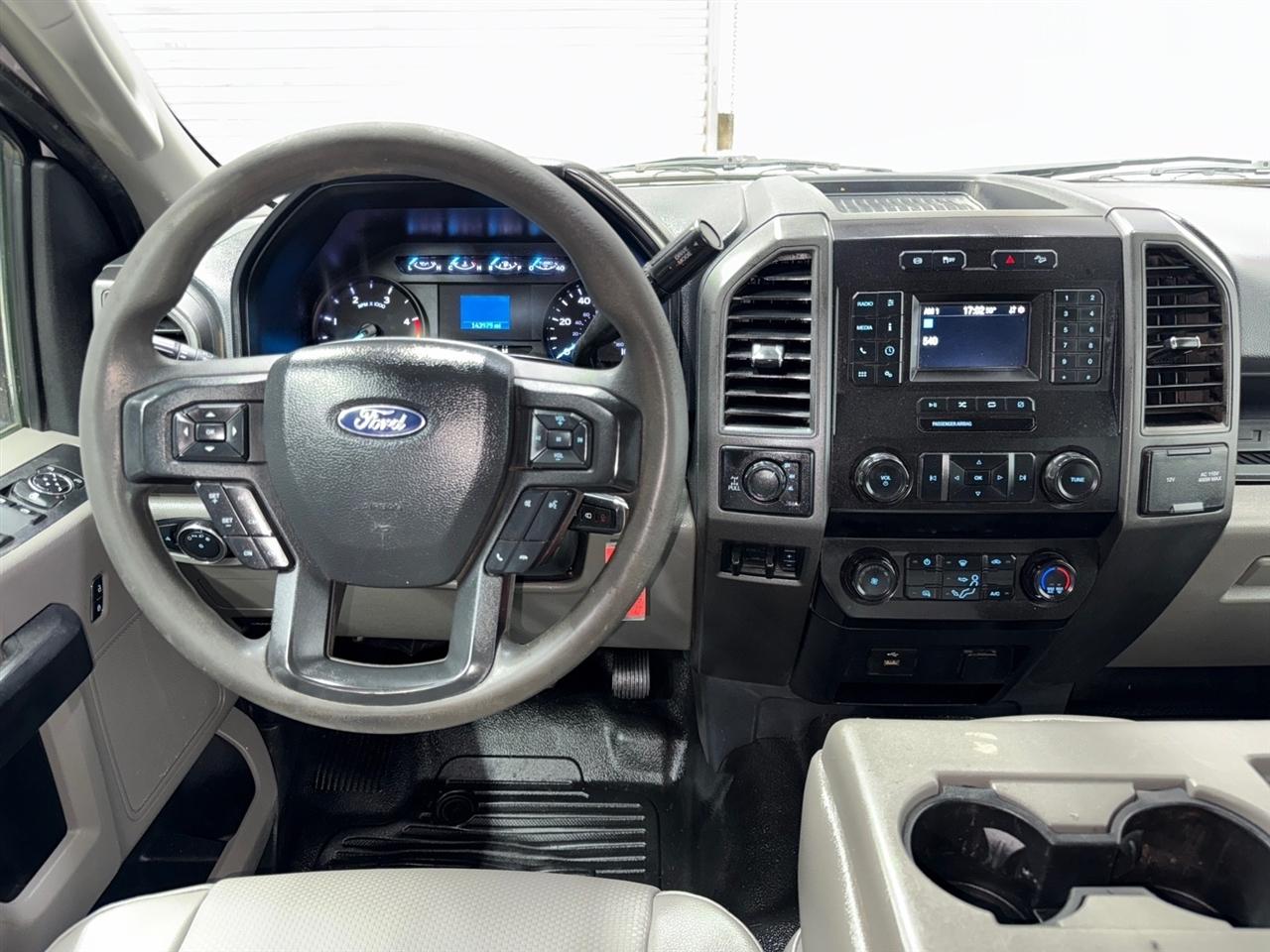 Ford F-250 SD XL Crew Cab Long Bed 4WD 2022