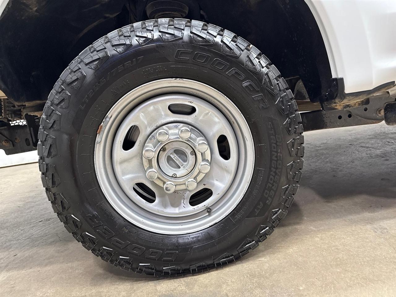 Ford F-250 SD XL Crew Cab Long Bed 4WD 2022