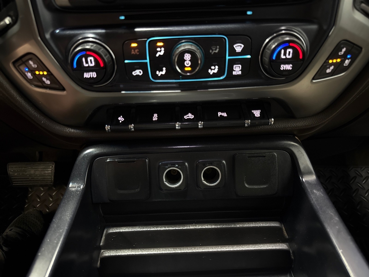 Chevrolet Silverado 3500HD LTZ Crew Cab 4WD 2018