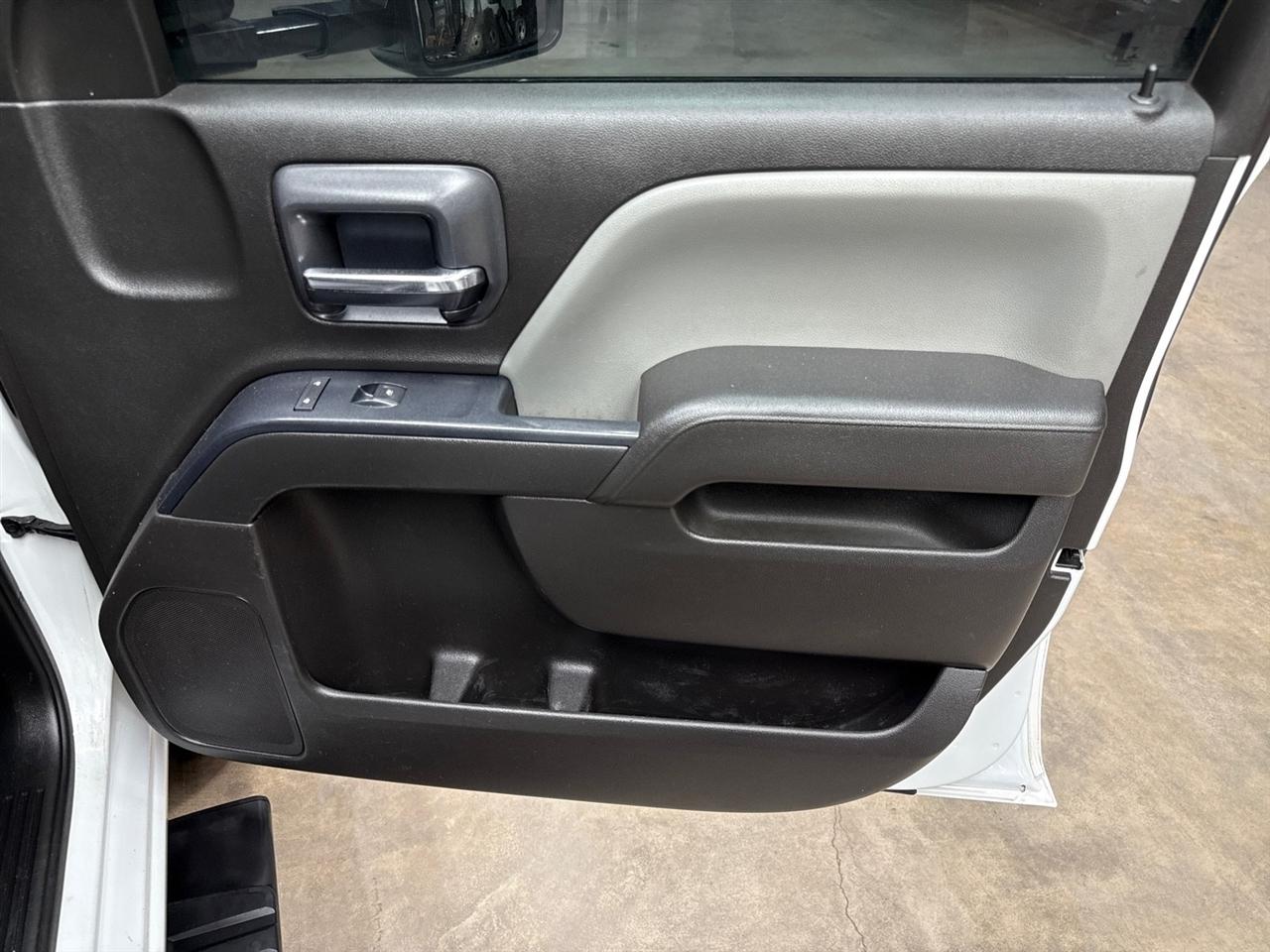 GMC Sierra 3500HD Base Crew Cab 4WD 2016