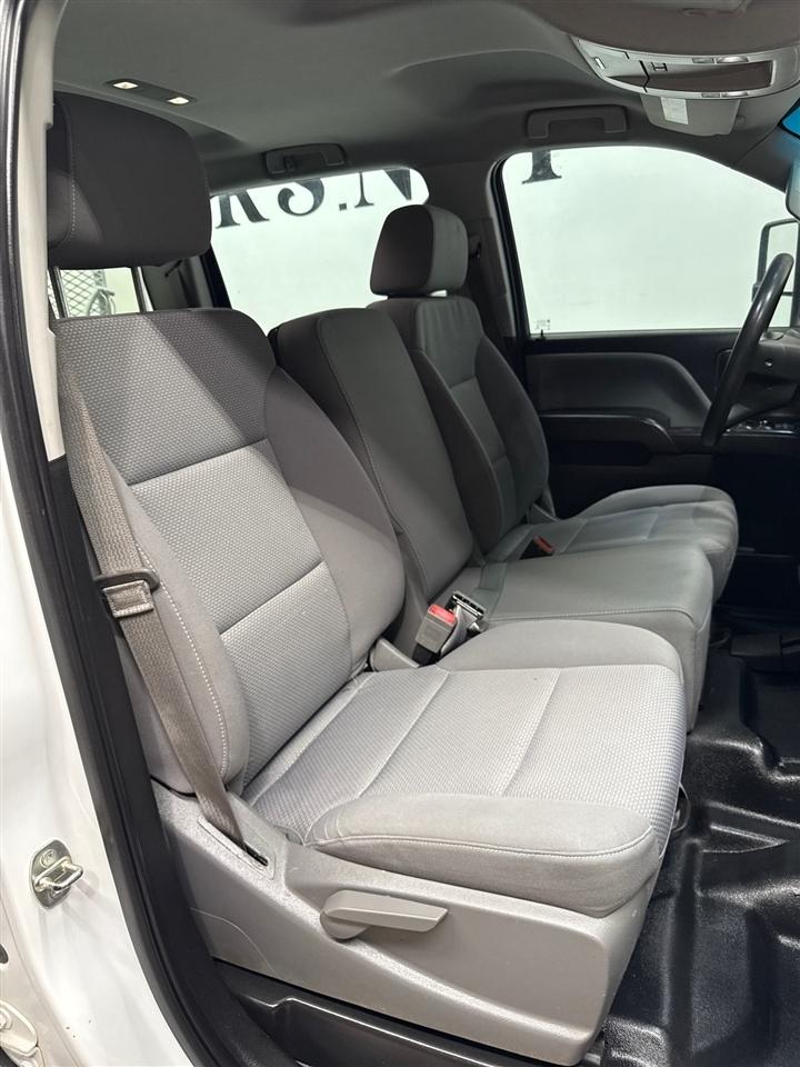 GMC Sierra 3500HD Base Crew Cab 4WD 2016