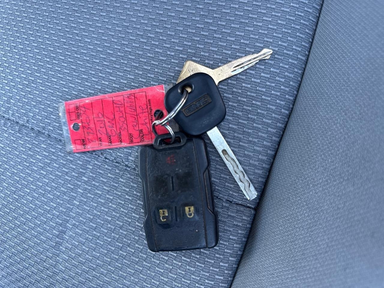 GMC Sierra 3500HD Base Crew Cab 4WD 2016