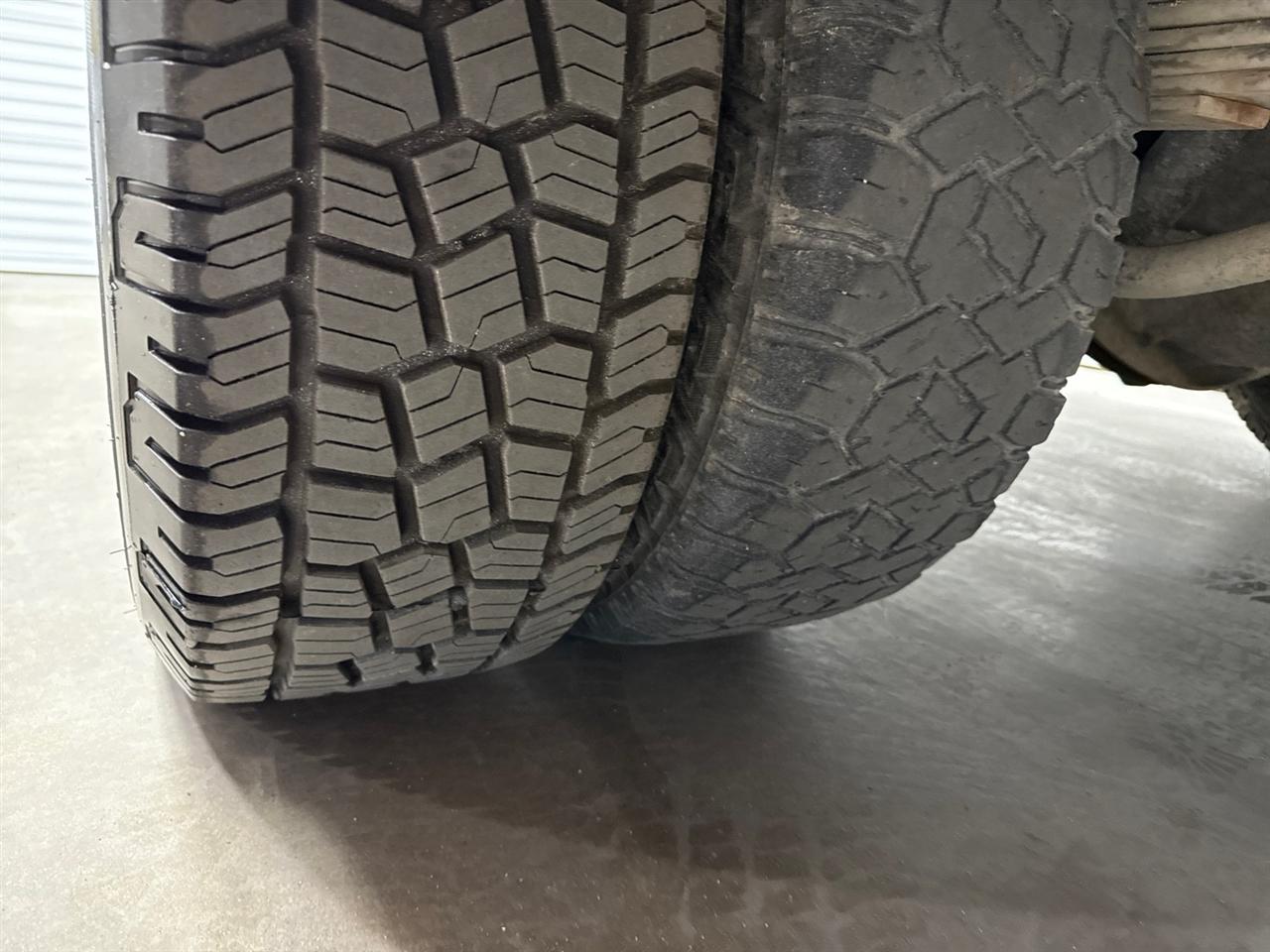 GMC Sierra 3500HD Base Crew Cab 4WD 2016