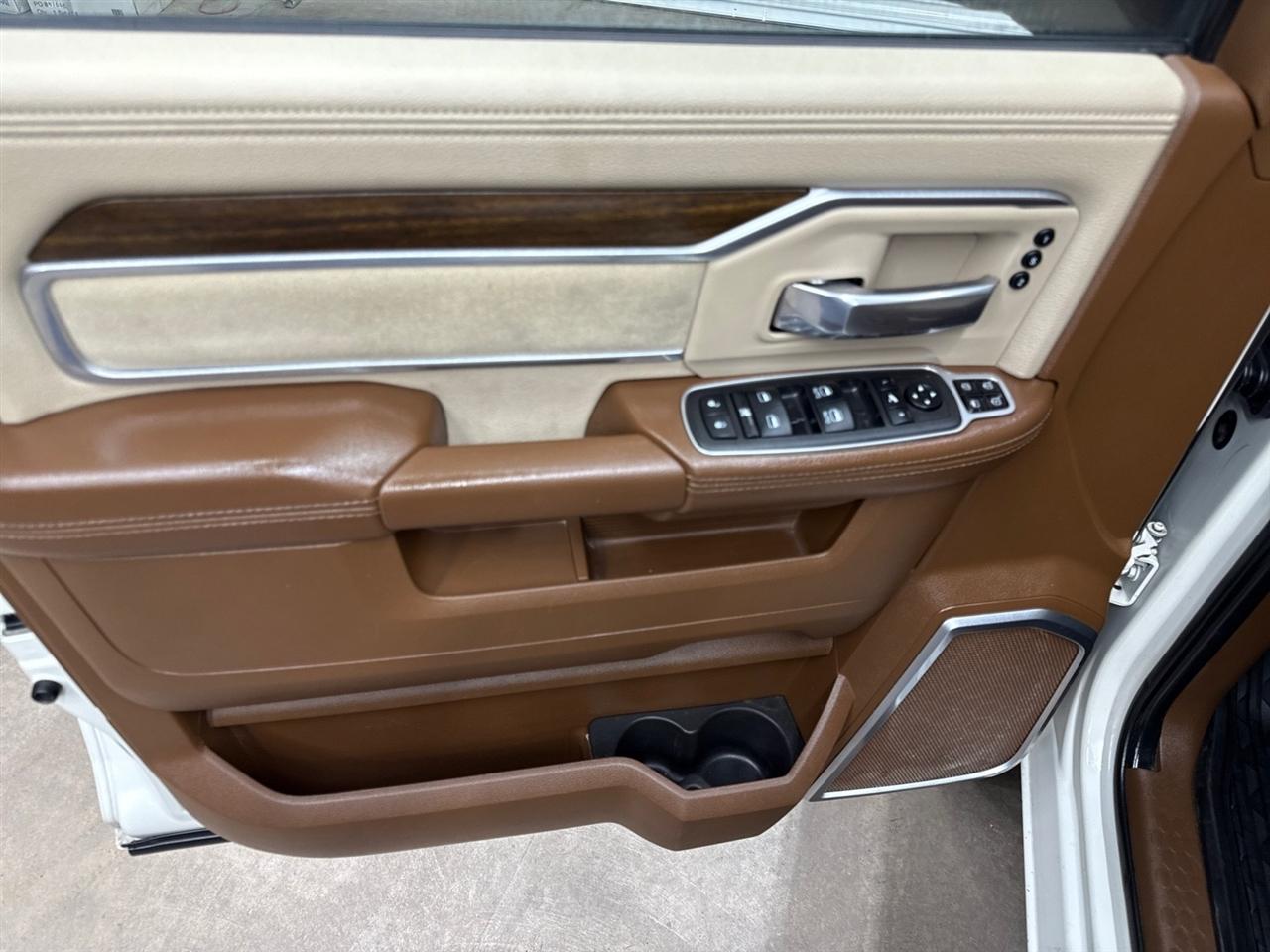 RAM 2500 Laramie Crew Cab SWB 4WD 2023