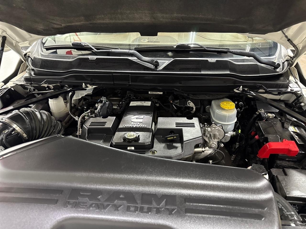 RAM 2500 Laramie Crew Cab SWB 4WD 2023