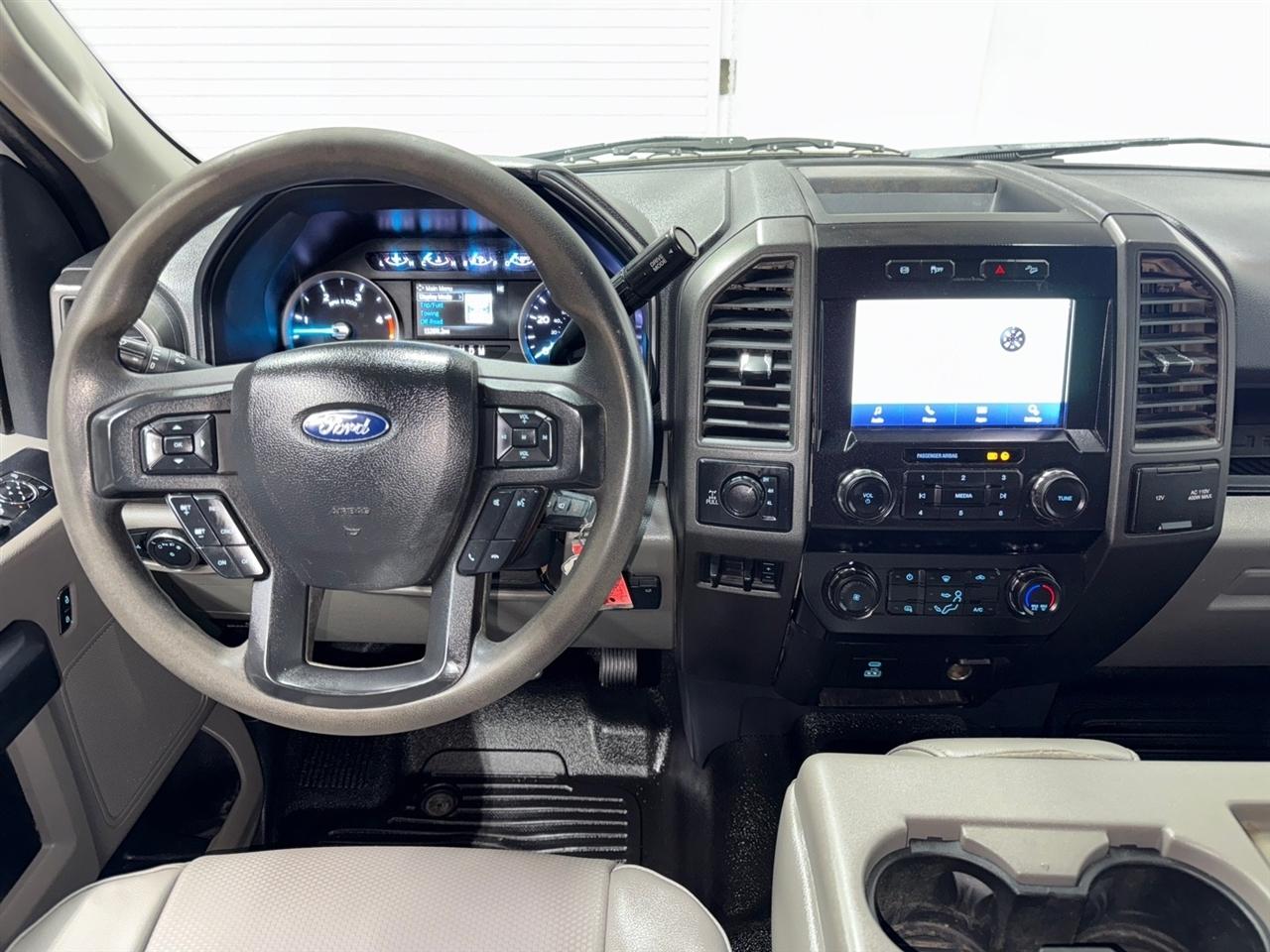 Ford F-250 SD XL Crew Cab Long Bed 4WD 2022