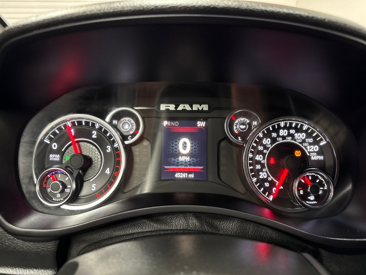 RAM 2500 Tradesman Crew Cab LWB 4WD 2024