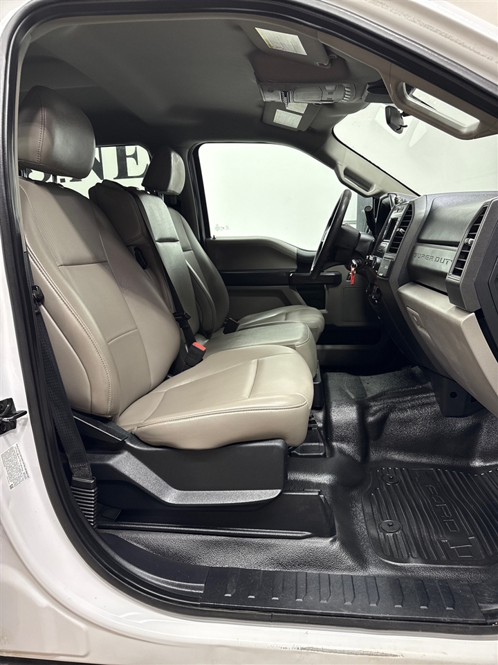 Ford F-550 Crew Cab DRW 4WD 2021