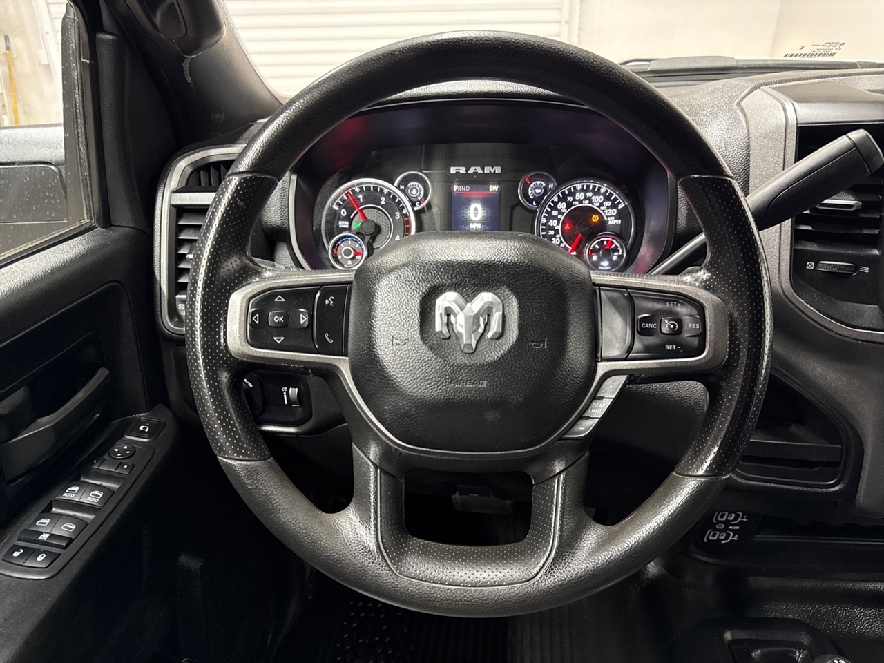 RAM 2500 Tradesman Crew Cab LWB 4WD 2024