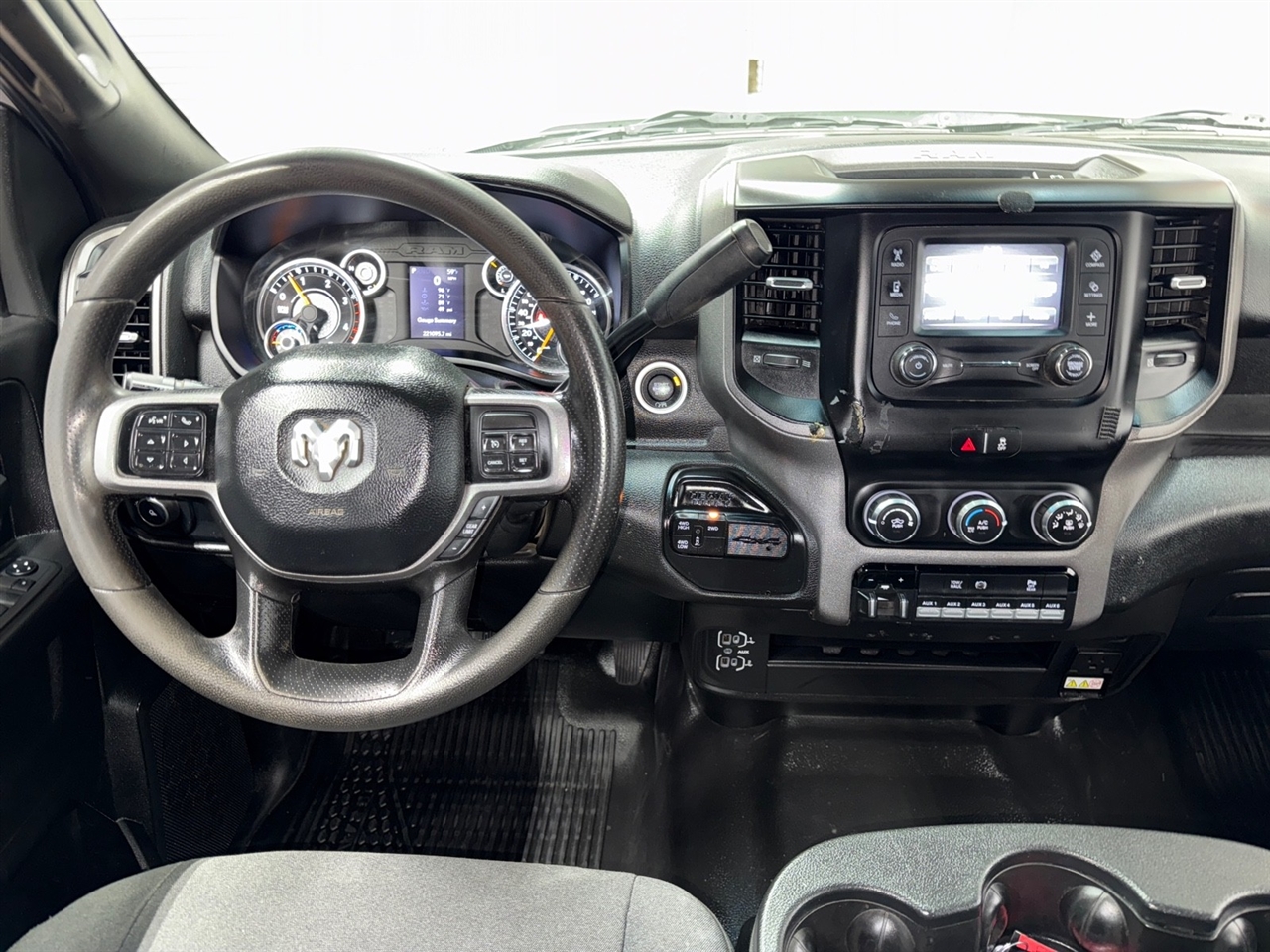 RAM 3500 Tradesman Crew Cab 4WD 2022