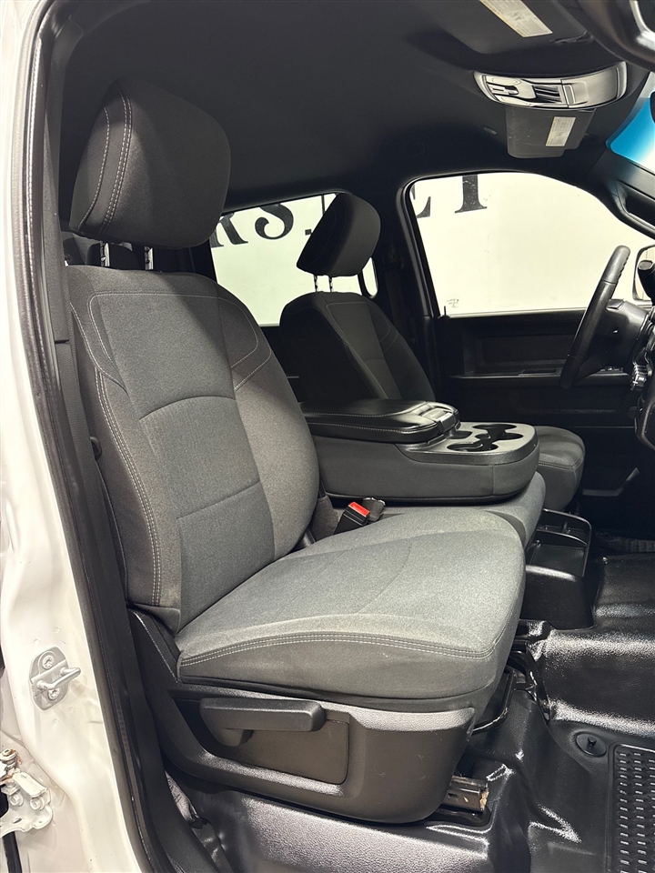 RAM 3500 Tradesman Crew Cab 4WD 2022