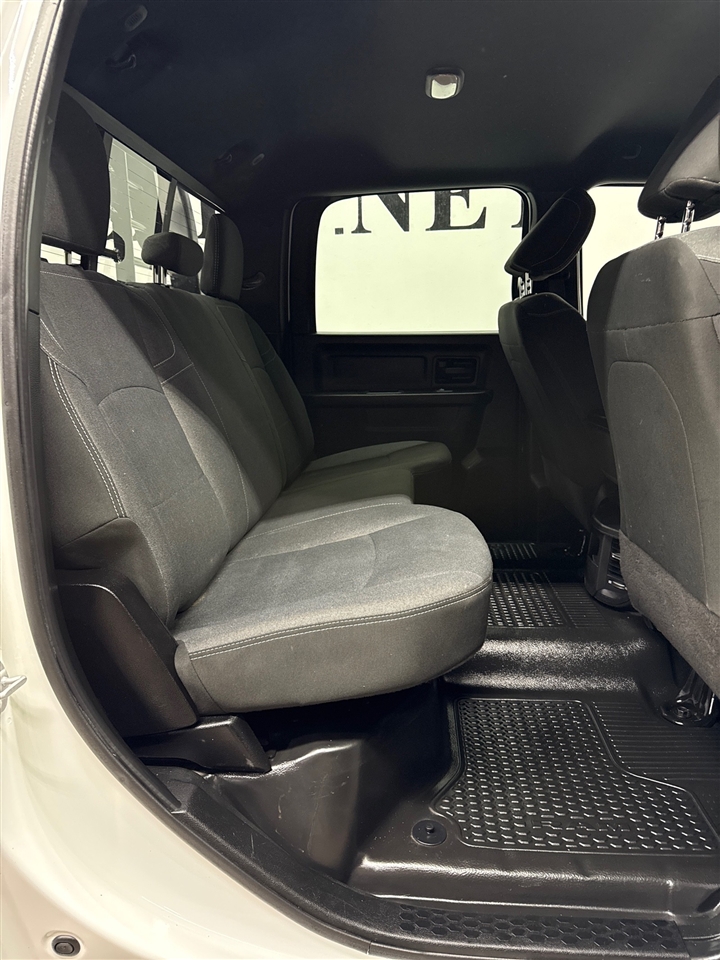 RAM 3500 Tradesman Crew Cab 4WD 2022