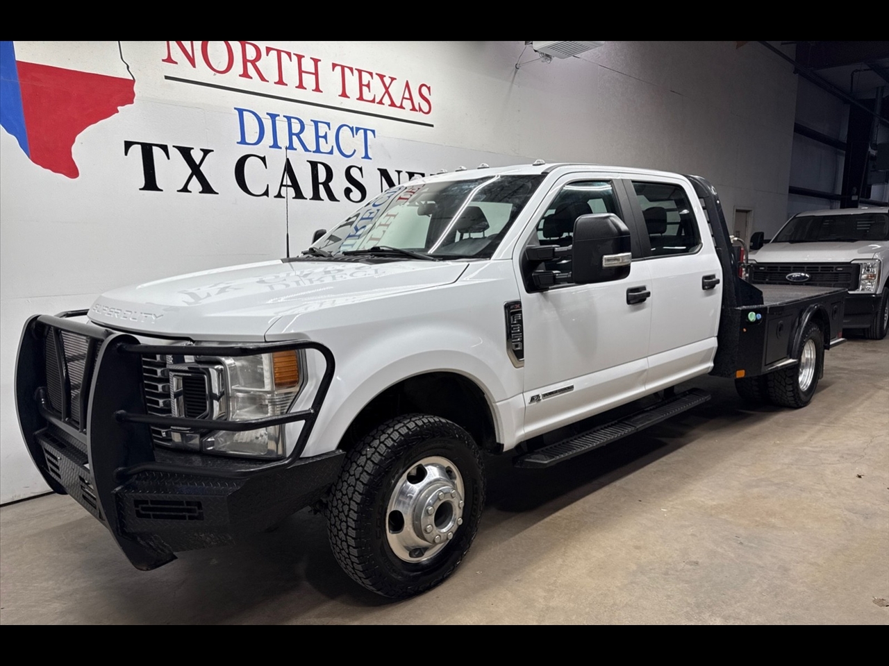 Ford F-350 SD Platinum Crew Cab Long Box 4WD DRW 2022
