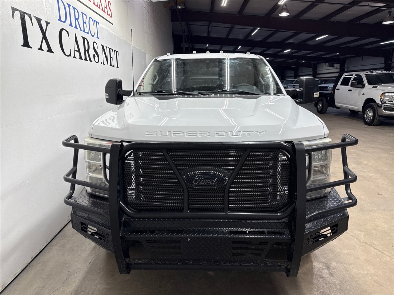 Ford F-350 SD Platinum Crew Cab Long Box 4WD DRW 2022