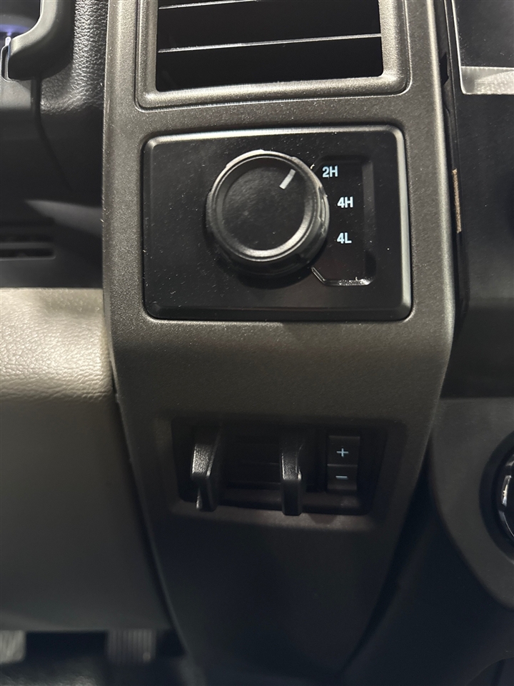 Ford F-350 SD Platinum Crew Cab Long Box 4WD DRW 2022