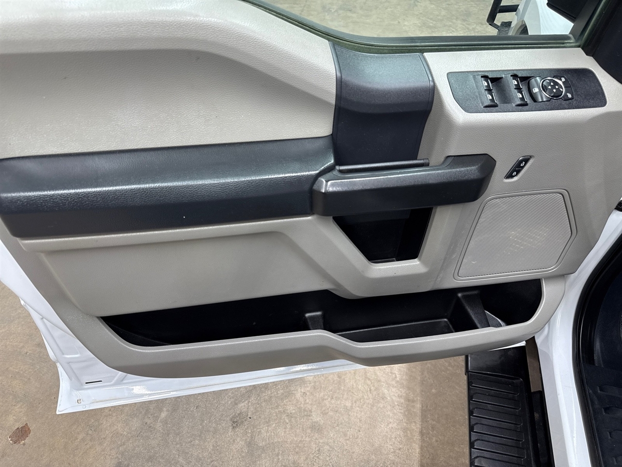 Ford F-350 SD Platinum Crew Cab Long Box 4WD DRW 2022