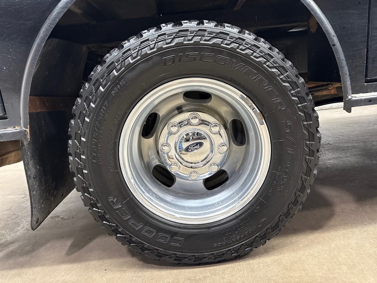 Ford F-350 SD Platinum Crew Cab Long Box 4WD DRW 2022