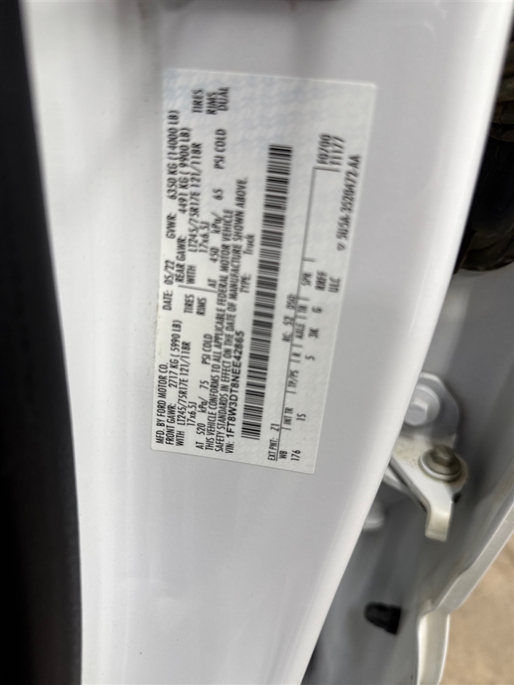 Ford F-350 SD Platinum Crew Cab Long Box 4WD DRW 2022