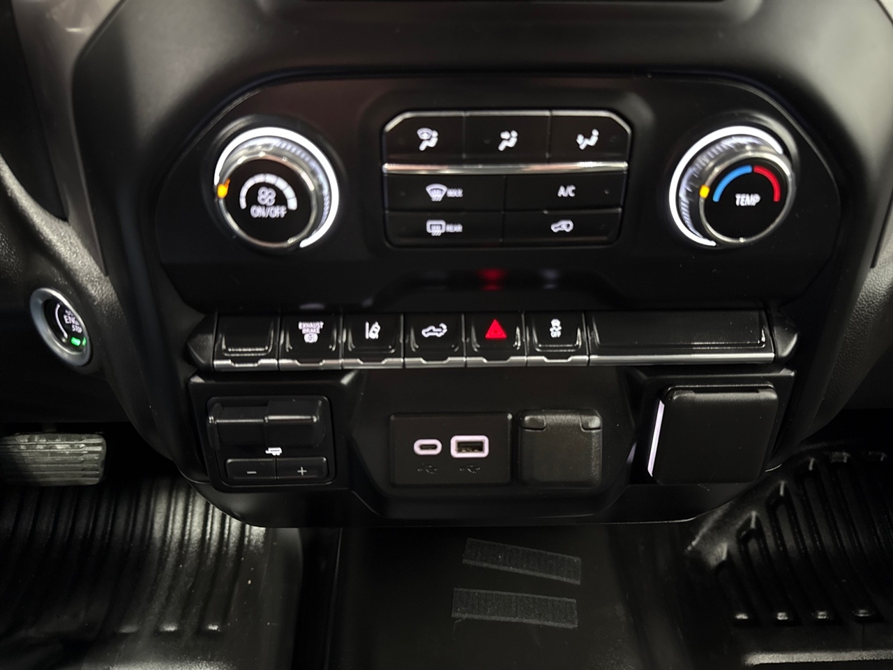 Chevrolet Silverado 2500HD Work Truck Crew Cab Long Box 4WD 2024