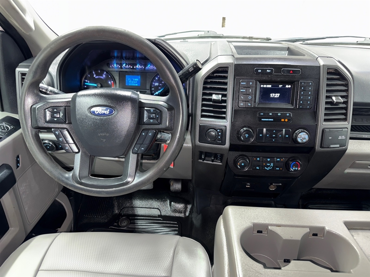 Ford F-350 SD XL Crew Cab Long Bed DRW 4WD 2022