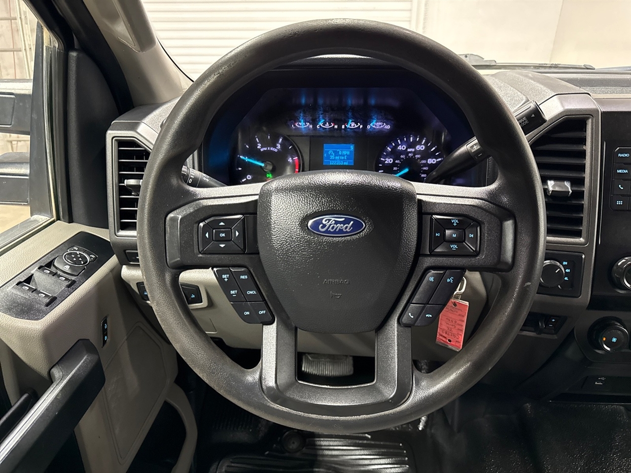 Ford F-350 SD XL Crew Cab Long Bed DRW 4WD 2022