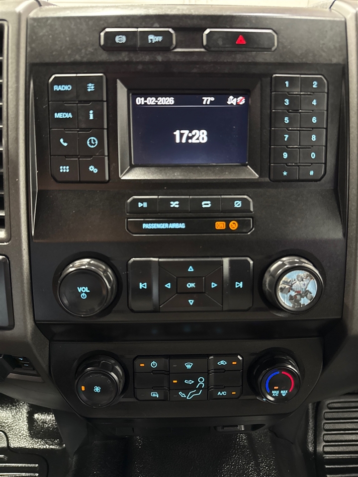 Ford F-350 SD XL Crew Cab Long Bed DRW 4WD 2022